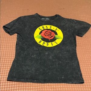 Guns N Roses tshirt